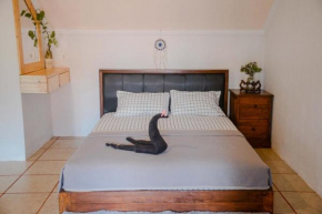 Pigeon Mandala Apartments & Resto